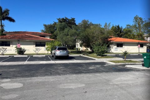 Condo in Miami, Florida, 2 bedrooms  № 2011034