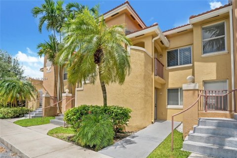 Condo in Pembroke Pines, Florida, 3 bedrooms  № 1418440 - photo 6