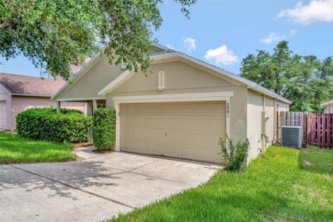 House in Groveland, Florida 3 bedrooms, 166.48 sq.m. № 1812440 - photo 2