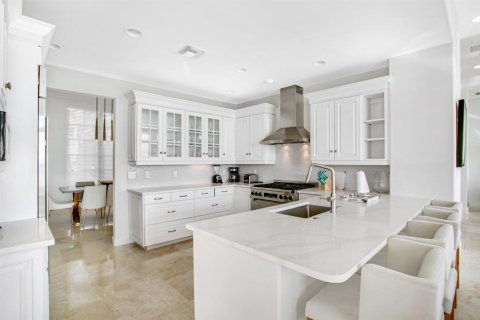 Villa ou maison à vendre à Highland Beach, Floride: 4 chambres, 326.18 m2 № 2082337 - photo 8