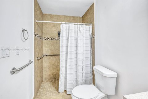 Commercial property in Hollywood, Florida № 2029284 - photo 13