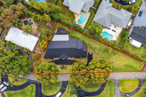 Commercial property in Hollywood, Florida № 2029284