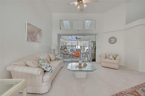 Casa en venta en Spring Hill, Florida, 3 dormitorios, 202.53 m2 № 2431669 - foto 8