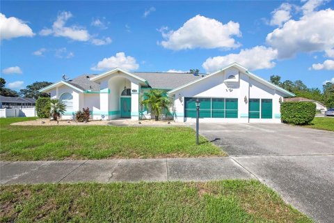 Casa en venta en Spring Hill, Florida, 3 dormitorios, 202.53 m2 № 2431669 - foto 4