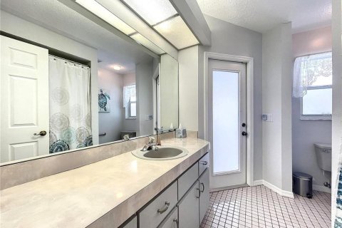 Casa en venta en Spring Hill, Florida, 3 dormitorios, 202.53 m2 № 2431669 - foto 27