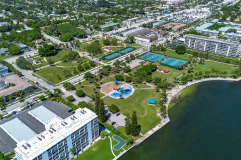 Condominio en venta en Lake Park, Florida, 2 dormitorios, 133.78 m2 № 1933953 - foto 18