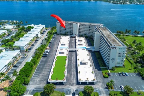 Condominio en venta en Lake Park, Florida, 2 dormitorios, 133.78 m2 № 1933953 - foto 9