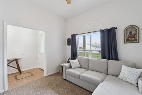 Villa ou maison à vendre à Clermont, Floride: 3 chambres, 166.67 m2 № 2150265 - photo 19