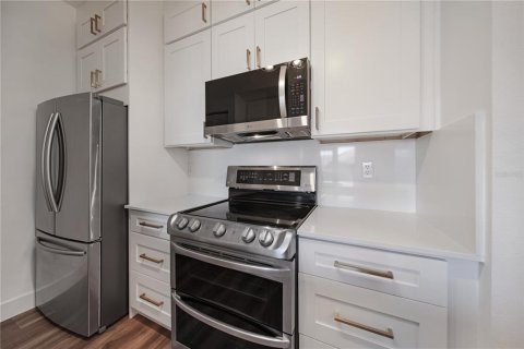 Condominio en venta en Orlando, Florida, 2 dormitorios, 96.71 m2 № 2100237 - foto 7