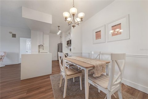 Condominio en venta en Orlando, Florida, 2 dormitorios, 96.71 m2 № 2100237 - foto 4