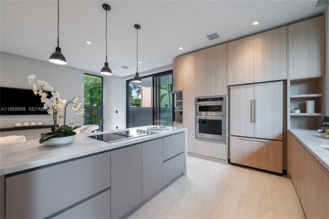 Touwnhouse à vendre à Miami, Floride: 3 chambres, 203.73 m2 № 2030094 - photo 3