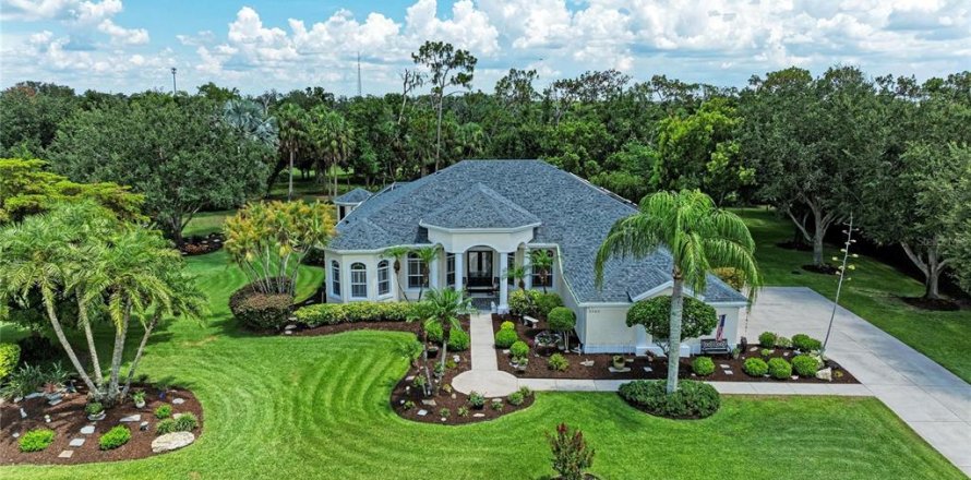 House in Parrish, Florida 3 bedrooms, 276.94 sq.m. № 2221741