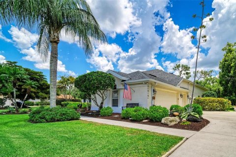 House in Parrish, Florida 3 bedrooms, 276.94 sq.m. № 2221741 - photo 7