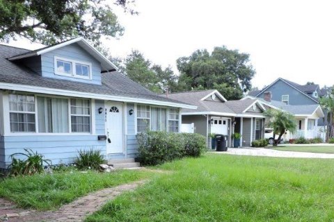 Villa ou maison à louer à Orlando, Floride: 2 chambres, 133.78 m2 № 2405484 - photo 2