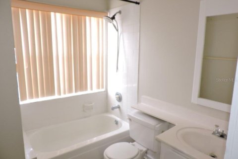 Villa ou maison à louer à Orlando, Floride: 2 chambres, 133.78 m2 № 2405484 - photo 13