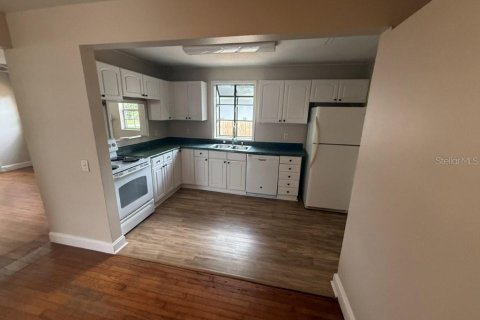 Villa ou maison à louer à Orlando, Floride: 2 chambres, 133.78 m2 № 2405484 - photo 8