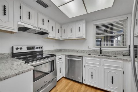 Condominio en venta en Wildwood, Florida, 1 dormitorio, 81.01 m2 № 1911599 - foto 16