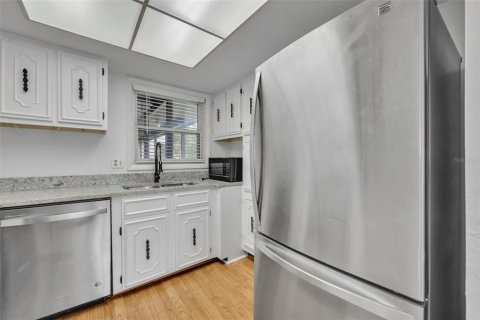 Condominio en venta en Wildwood, Florida, 1 dormitorio, 81.01 m2 № 1911599 - foto 17