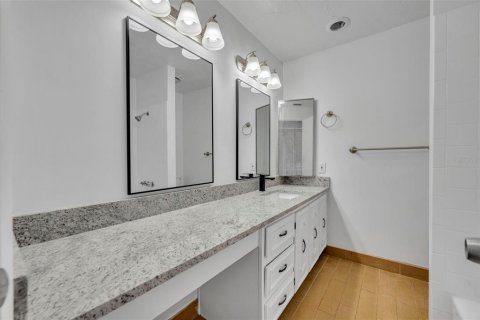 Condominio en venta en Wildwood, Florida, 1 dormitorio, 81.01 m2 № 1911599 - foto 23