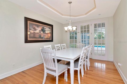 Casa en venta en Tampa, Florida, 6 dormitorios, 386.57 m2 № 1899139 - foto 10