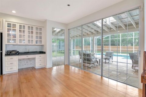 Casa en venta en Tampa, Florida, 6 dormitorios, 386.57 m2 № 1899139 - foto 27