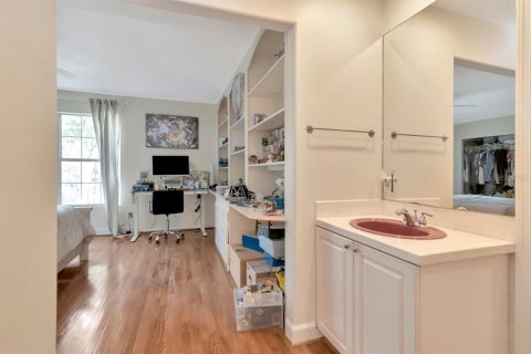 Casa en venta en Tampa, Florida, 6 dormitorios, 386.57 m2 № 1899139 - foto 30