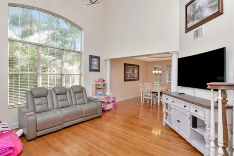 Casa en venta en Tampa, Florida, 6 dormitorios, 386.57 m2 № 1899139 - foto 13