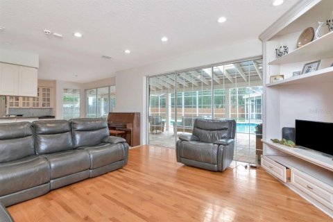 Casa en venta en Tampa, Florida, 6 dormitorios, 386.57 m2 № 1899139 - foto 26
