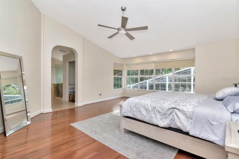 Casa en venta en Tampa, Florida, 6 dormitorios, 386.57 m2 № 1899139 - foto 18