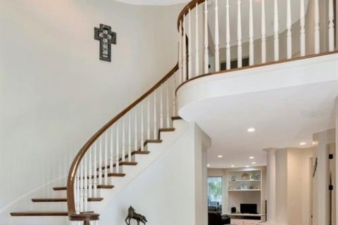 Casa en venta en Tampa, Florida, 6 dormitorios, 386.57 m2 № 1899139 - foto 6
