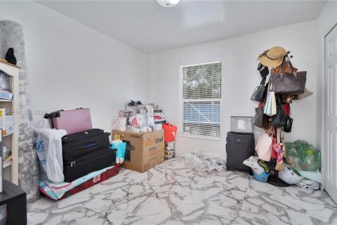 House in Naples, Florida 3 bedrooms, 142.6 sq.m. № 2069541 - photo 6