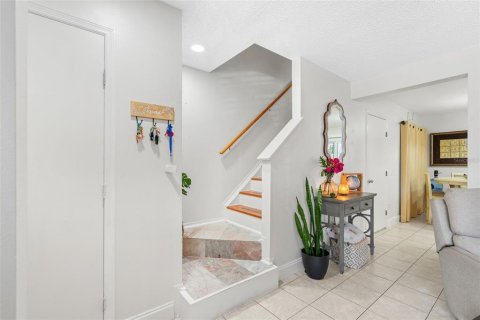Townhouse in Winter Springs, Florida 2 bedrooms, 102.94 sq.m. № 1722738 - photo 4