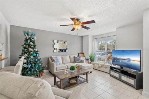 Townhouse in Winter Springs, Florida 2 bedrooms, 102.94 sq.m. № 1722738 - photo 11