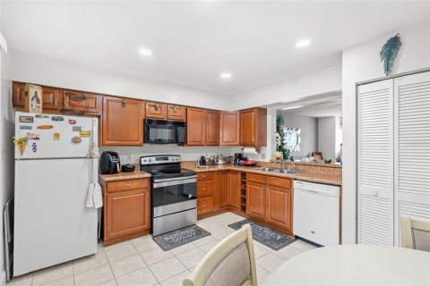 Townhouse in Winter Springs, Florida 2 bedrooms, 102.94 sq.m. № 1722738 - photo 7