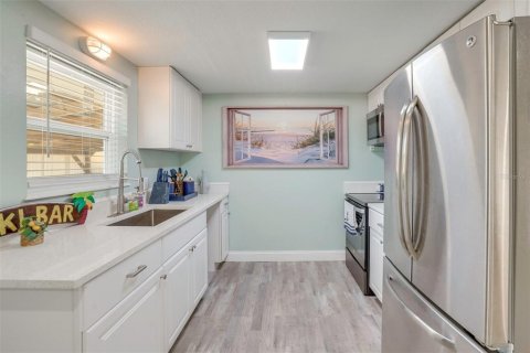 Immobilier commercial à vendre à Sarasota, Floride: 5 chambres, 333.43 m2 № 2285142 - photo 20