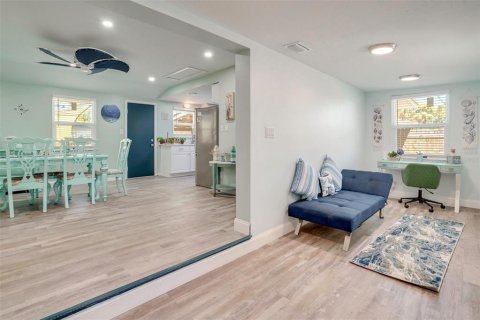 Immobilier commercial à vendre à Sarasota, Floride: 5 chambres, 333.43 m2 № 2285142 - photo 8
