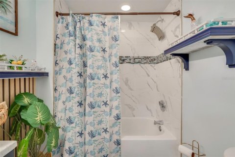 Immobilier commercial à vendre à Sarasota, Floride: 5 chambres, 333.43 m2 № 2285142 - photo 12
