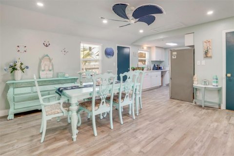 Immobilier commercial à vendre à Sarasota, Floride: 5 chambres, 333.43 m2 № 2285142 - photo 6