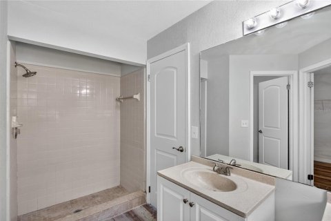 Villa ou maison à louer à Lake Mary, Floride: 3 chambres, 153.29 m2 № 1915347 - photo 9