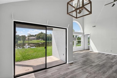 Villa ou maison à louer à Lake Mary, Floride: 3 chambres, 153.29 m2 № 1915347 - photo 13