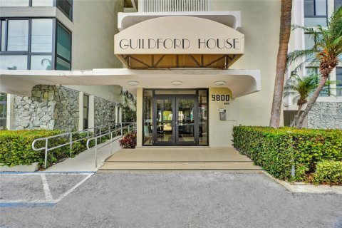 Condo in Bay Harbor Islands, Florida, 1 bedroom  № 1768827 - photo 13