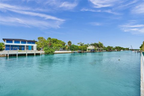 Condo in Bay Harbor Islands, Florida, 1 bedroom  № 1768827 - photo 19