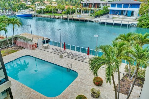 Condo in Bay Harbor Islands, Florida, 1 bedroom  № 1768827 - photo 10