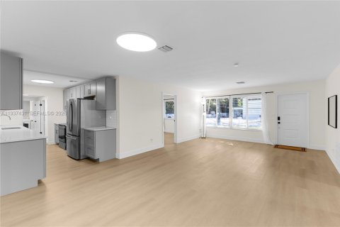 Casa en venta en Fort Lauderdale, Florida, 4 dormitorios, 204.2 m2 № 1999492 - foto 5
