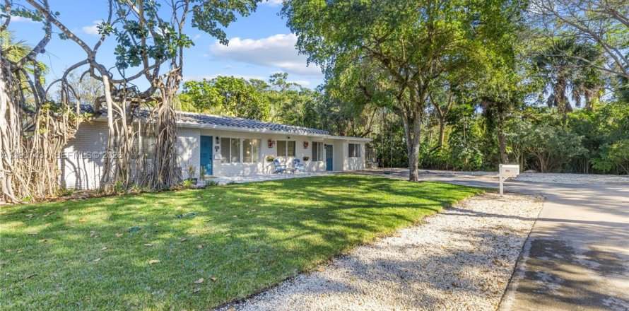 Casa en Fort Lauderdale, Florida 4 dormitorios, 204.2 m2 № 1999492