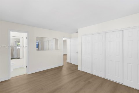 Casa en venta en Fort Lauderdale, Florida, 4 dormitorios, 204.2 m2 № 1999492 - foto 21
