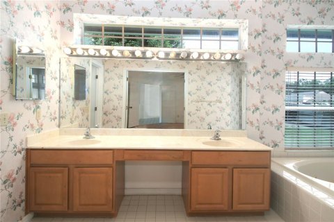 Casa en venta en Orlando, Florida, 4 dormitorios, 233.09 m2 № 2416482 - foto 7