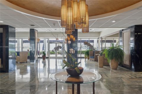 Condominio en venta en Sunny Isles Beach, Florida, 1 dormitorio, 70.79 m2 № 1488293 - foto 10