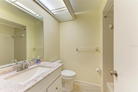 Casa en venta en Bradenton, Florida, 2 dormitorios, 177.72 m2 № 1530140 - foto 28