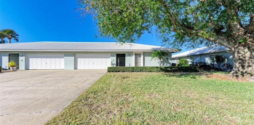 Casa en Bradenton, Florida 2 dormitorios, 177.72 m2 № 1530140